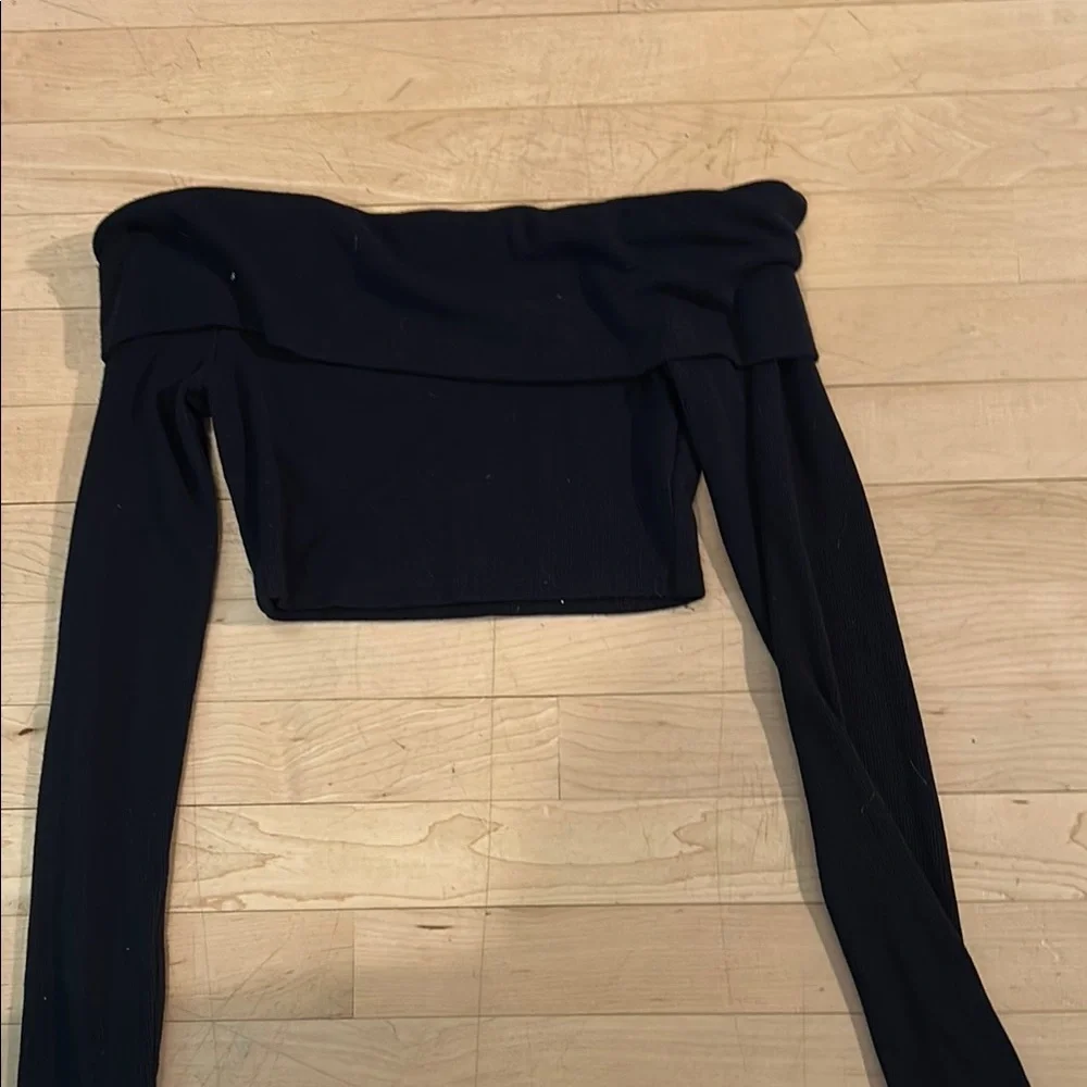 Off-Shoulder navy garage long Sleeve Top - Picture 1 of 2